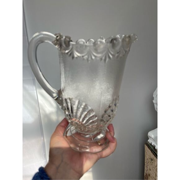 Antique Westmoreland clear glass Shell & Jewel 42 OZ pitcher - Picture 2 of 5